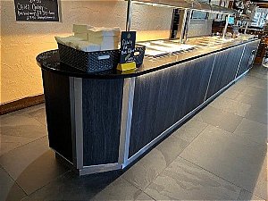 LOCAL RESTAURANT SERVERY